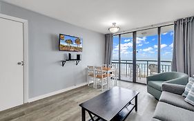 Oceanfront Private Balcony Condo At Meridian Plaza